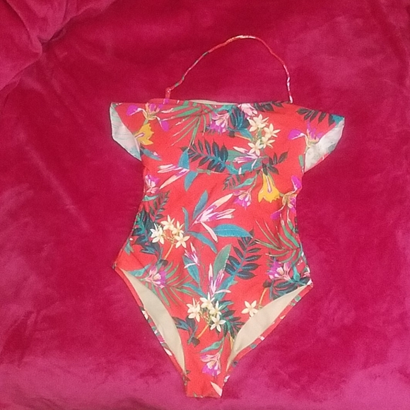 Old Navy Other - One piece bathing suit